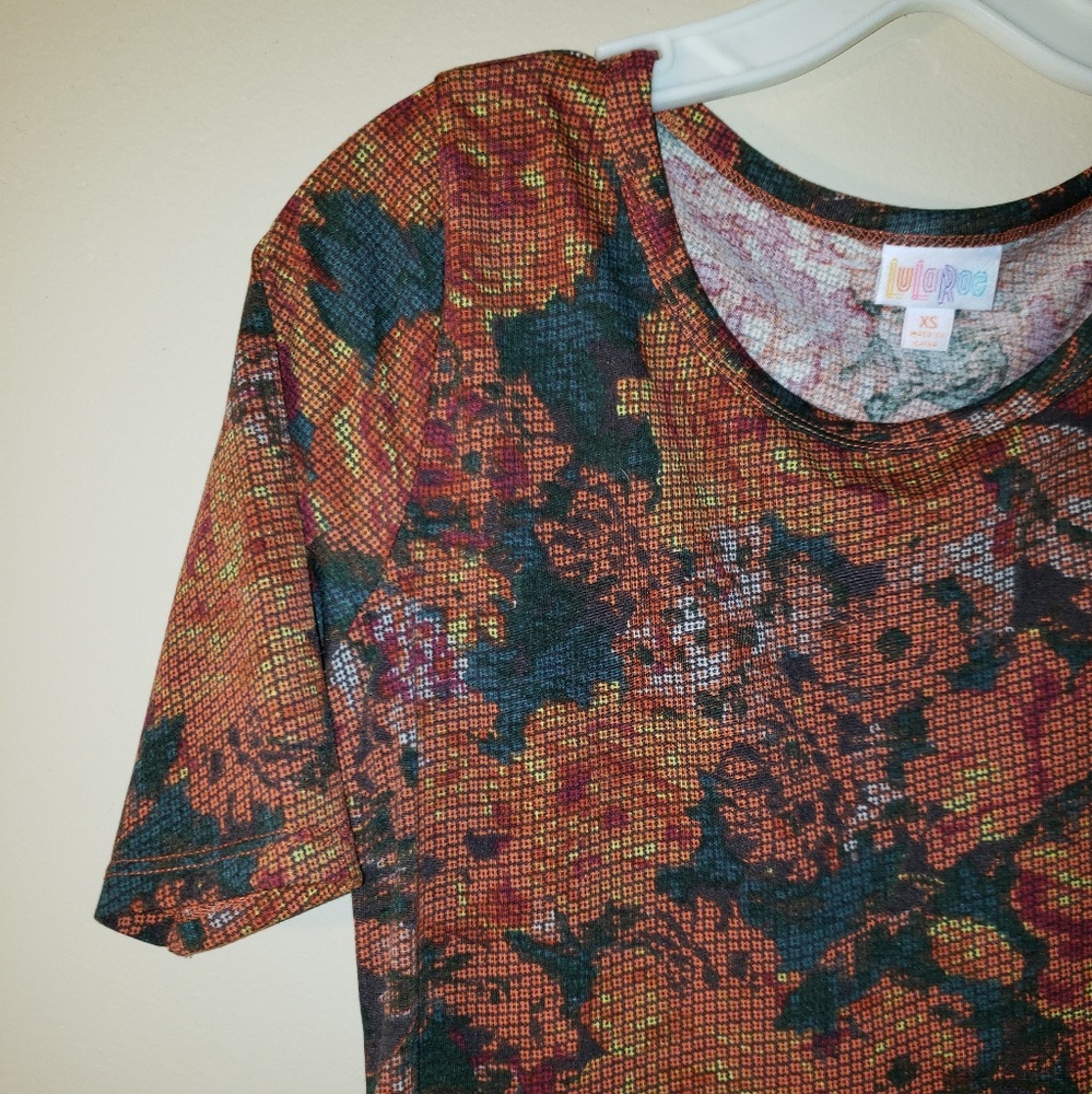 LULAROE DIGITAL VINTAGE ROSEPRINT JULIA